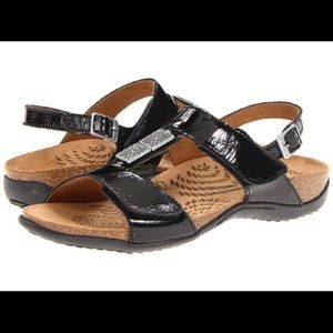 Dr Weil Sonora women’s black patent leather sandals